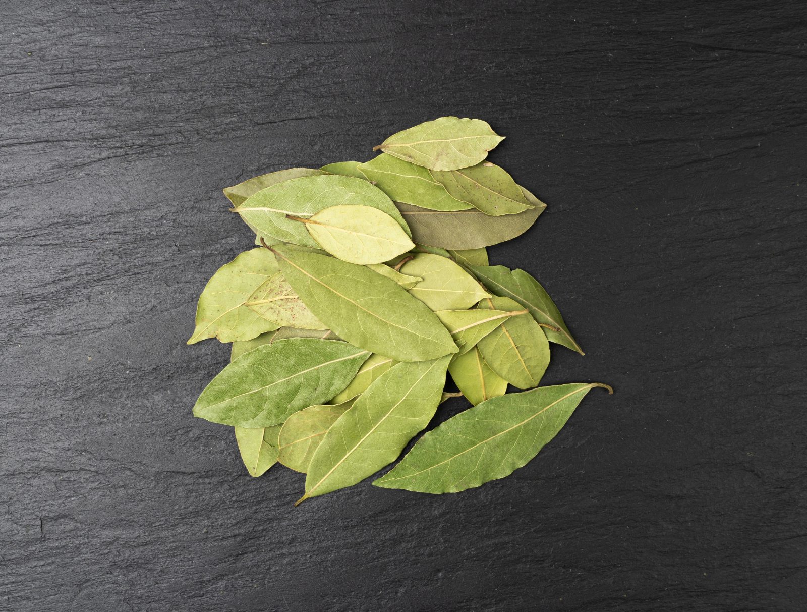 Dried bay leaves tej patta - Indian bay leaf exported by Orifields International India