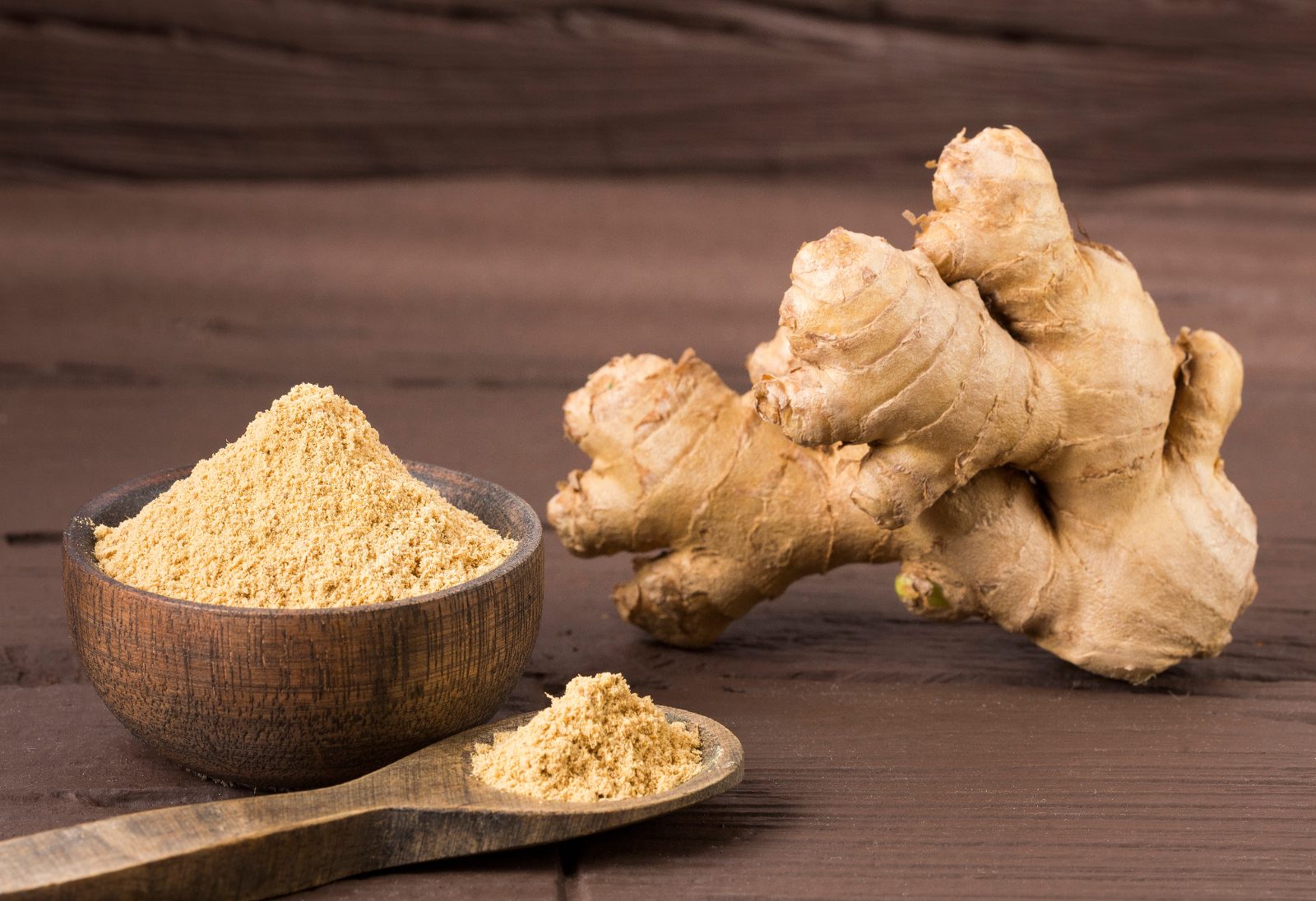 Dried ginger root and ground ginger - high pungency sonth exported by Orifields International India